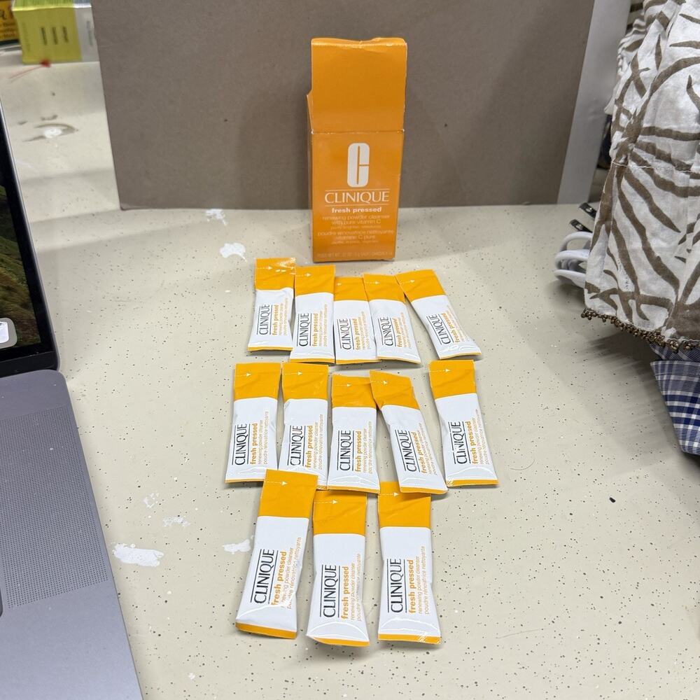 Clinique Fresh Pressed Renewing Powder Cleanser with Pure Vitamin C 13CT/0.5g ea